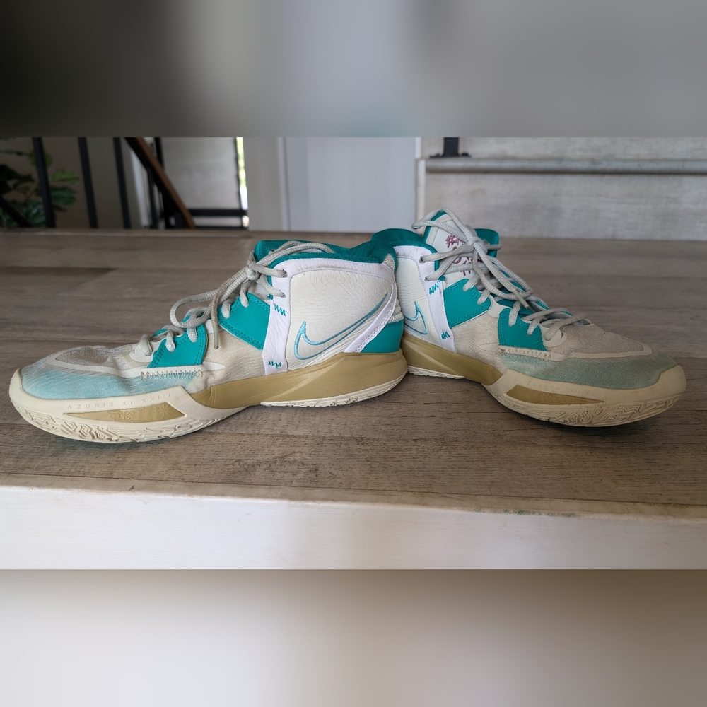 Nike Kyrie Infinity Basketball Shoes - Picture 3 of 6